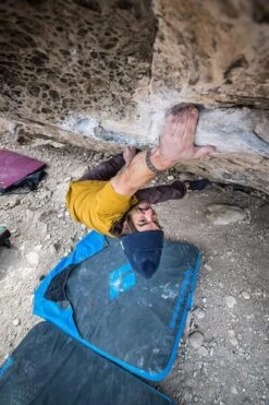 Black Diamond White Gold Loose Chalk -Fitness Equip Promotion Store a554f89dd61cabd2ff833d3468e2008a 5d0a755c2df46 600x900 1