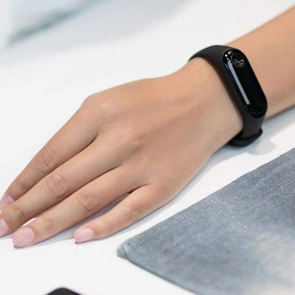 Xiaomi Mi Band 3 Fitness Tracker Xiaomi Mi Band 3 Fitness Tracker -Fitness Equip Promotion Store b29eed44276144e4e8103a661f9a78b7 5d0a754409d4b 600x600 1